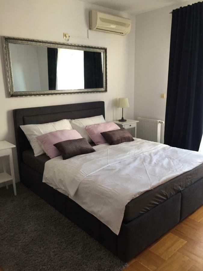 Studio Apartman Lara *** أوسييك المظهر الخارجي الصورة